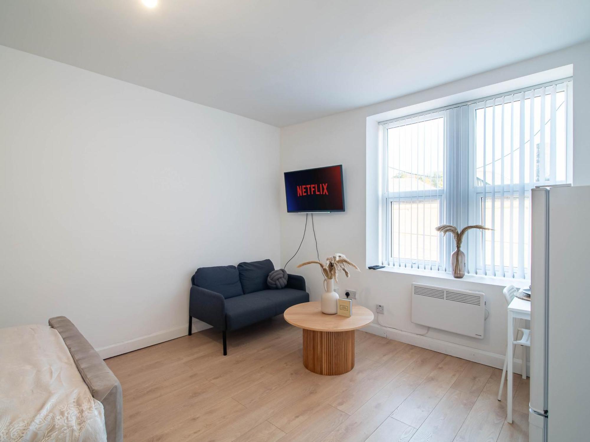 Belgian Studio Apt 2 Huddersfield Exterior photo